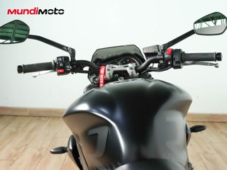 TRIUMPH STREET TRIPLE 765 R LOW