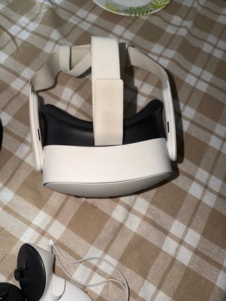 Meta Quest 3 visore VR + accessori