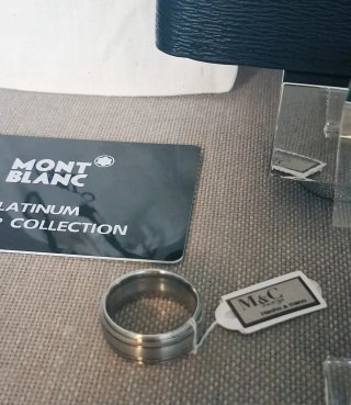 Lote Cartera , Anillo acero y pulsera cuero.