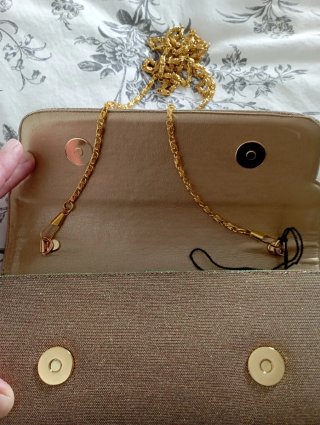 Cartera de fiesta dorada