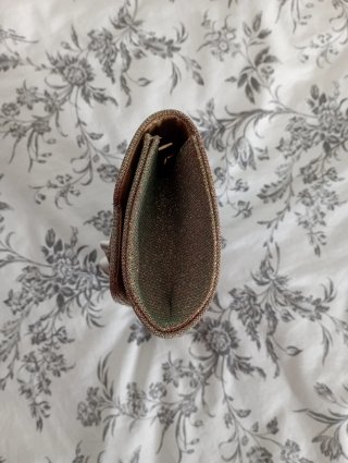 Cartera de fiesta dorada