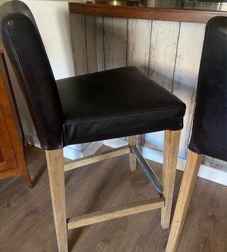 Juego de 4 taburetes de barra de cuero de Ikea