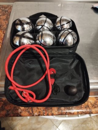 Bolas de petanca casi nuevas 3 veces usadas .
