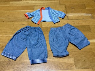 Pack Ropa Bebé Reborn: Chaqueta y 2 Pantalones