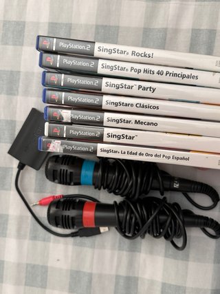 SingStar PS2 + 2 Micrófonos + 7 Juegos