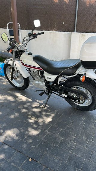 Suzuki VanVan 125  Muy  cuidada. Solo 2950km