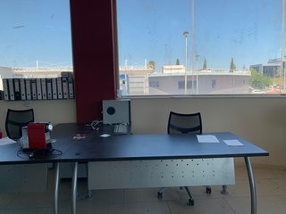 Mesa de despacho moderna