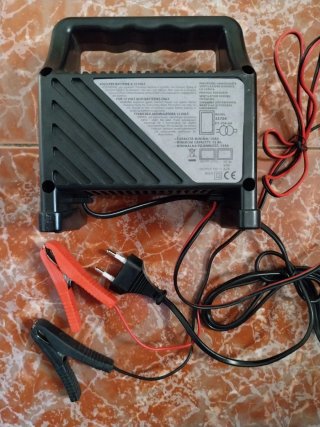 Cargador Baterías Coche 6A 12V