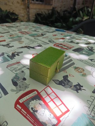 Joyería verde grande