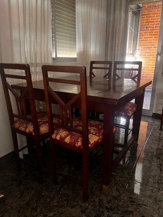 Mesa comedor extensible y 6 sillas