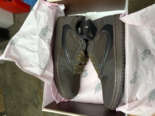 Nike Air Jordan 1 Travis Scott Marrón