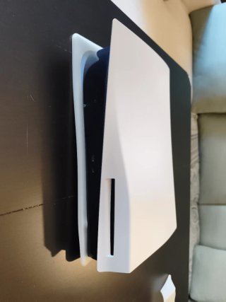 PlayStation 5 Negra y Blanca