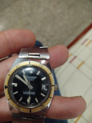 Reloges de varias marcas lo vendo todo el conjunto