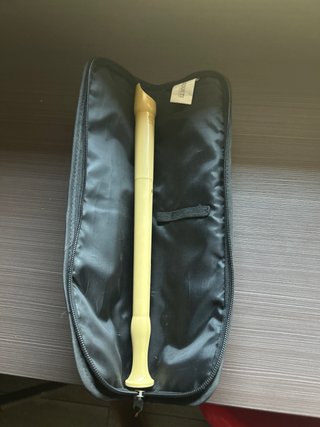 Flauta dulce y funda con diseño