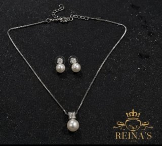 Conjunto bisutería collar y pendientes perla