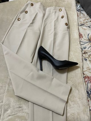 Pantalones verdes y beige, negro, azul, baqueros