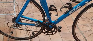 2 Bici da Corsa - Telaio Blu e Nera