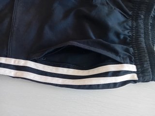 Pantaloncini Adidas neri con zip
