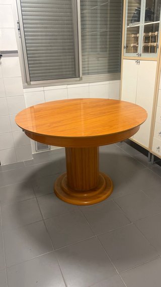 Mesa de comedor redonda de madera expansible