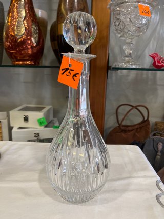 Licorera de cristal tallado