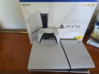 PS5 Slim con lector 1TB PS VR2 y Base Vertical