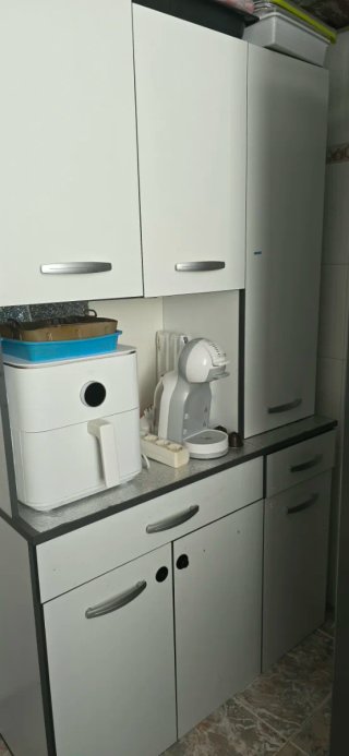 Mueble auxiliar cocina blanco y plateado