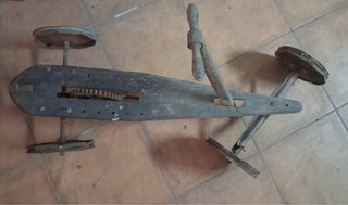 Triciclo infantil madera antiguo