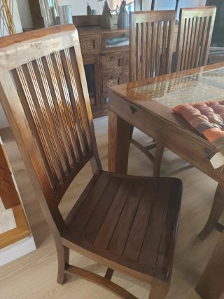 Mesa Madera y Cristal+6 Sillas y aparador.completo