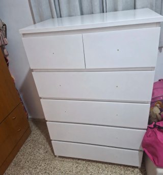 Cómoda blanca