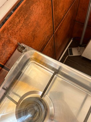 Cocina de gas blanca con horno