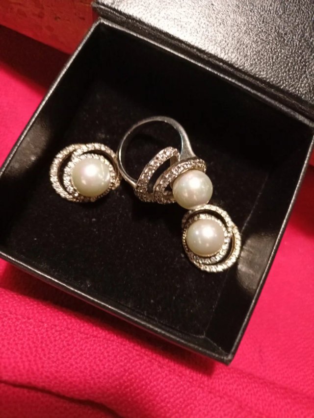 Conjunto  Anillo y Pendientes Plata ley y perla ce
