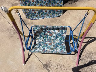 Columpio infantil con estampado divertido