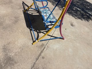Columpio infantil con estampado divertido
