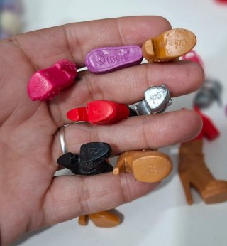 Lote de zapatos Barbie