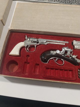 Set Pistolas Juguete Antiguas otlaw
