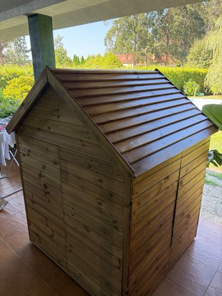 Caseta de madera infantil