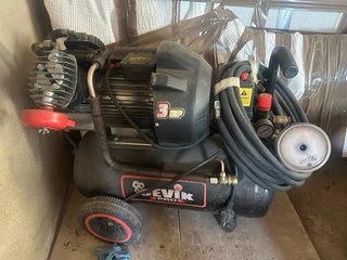 Compresor Cevik Pro 3HP Bicilíndrico