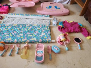 Lote de accesorios y muñeco Baby Fever