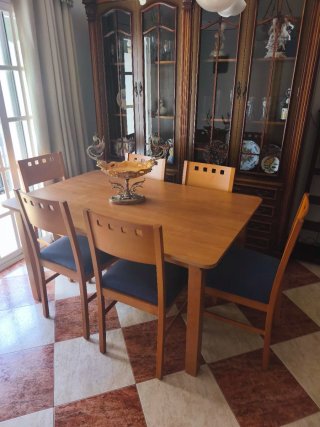 Mesa y 6 Sillas Comedor Madera
