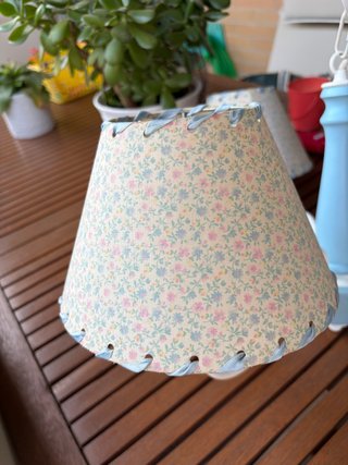 Lámpara infantil floral celeste