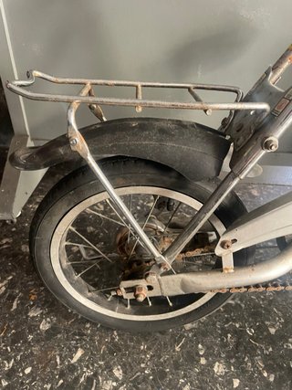 Bicicleta plegable plateada
