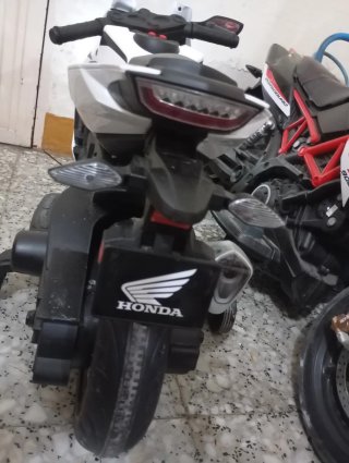Moto Eléctrica Honda para Niños