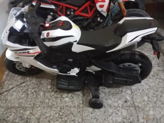 Moto Eléctrica Honda para Niños