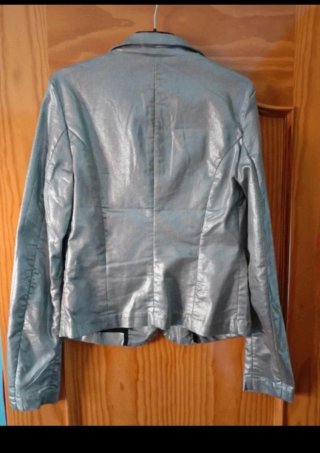 Blazer plateado efecto piel talla 36