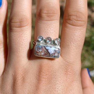 Anillo de plata, ágata y piedras luna