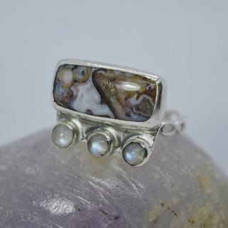 Anillo de plata, ágata y piedras luna