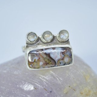 Anillo de plata, ágata y piedras luna