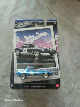 Hot Wheels Jaguar Lightweight E-Type Silver Series