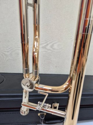 Trombón Miraphone con estuche