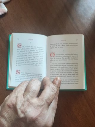 Meraviglioso mini librò padre Pio